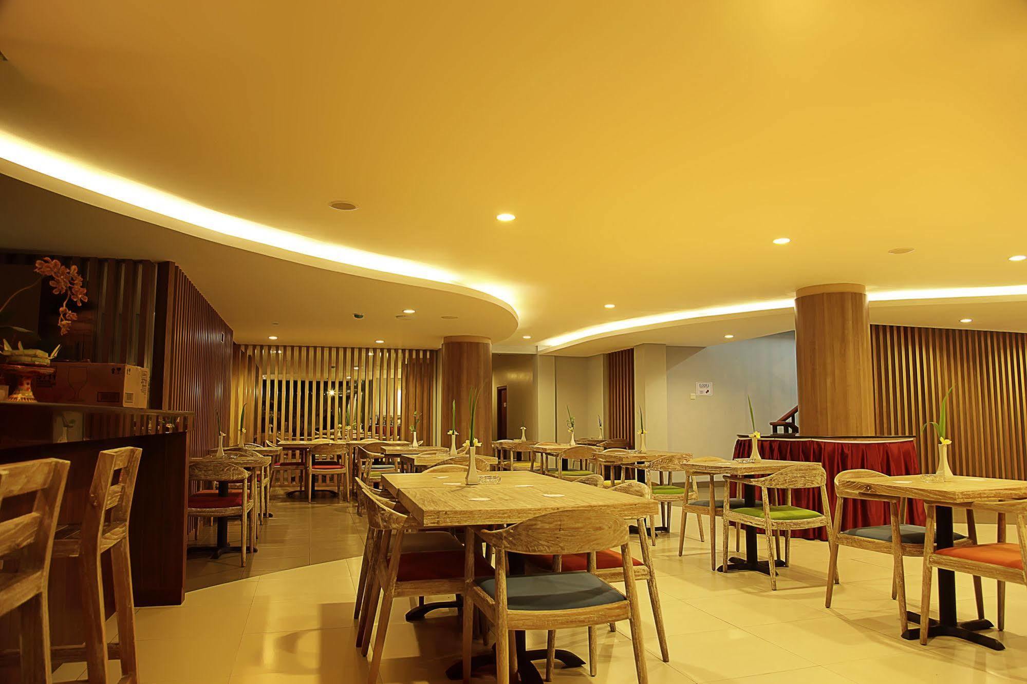 Santosa City Hotel Denpasar  Luaran gambar