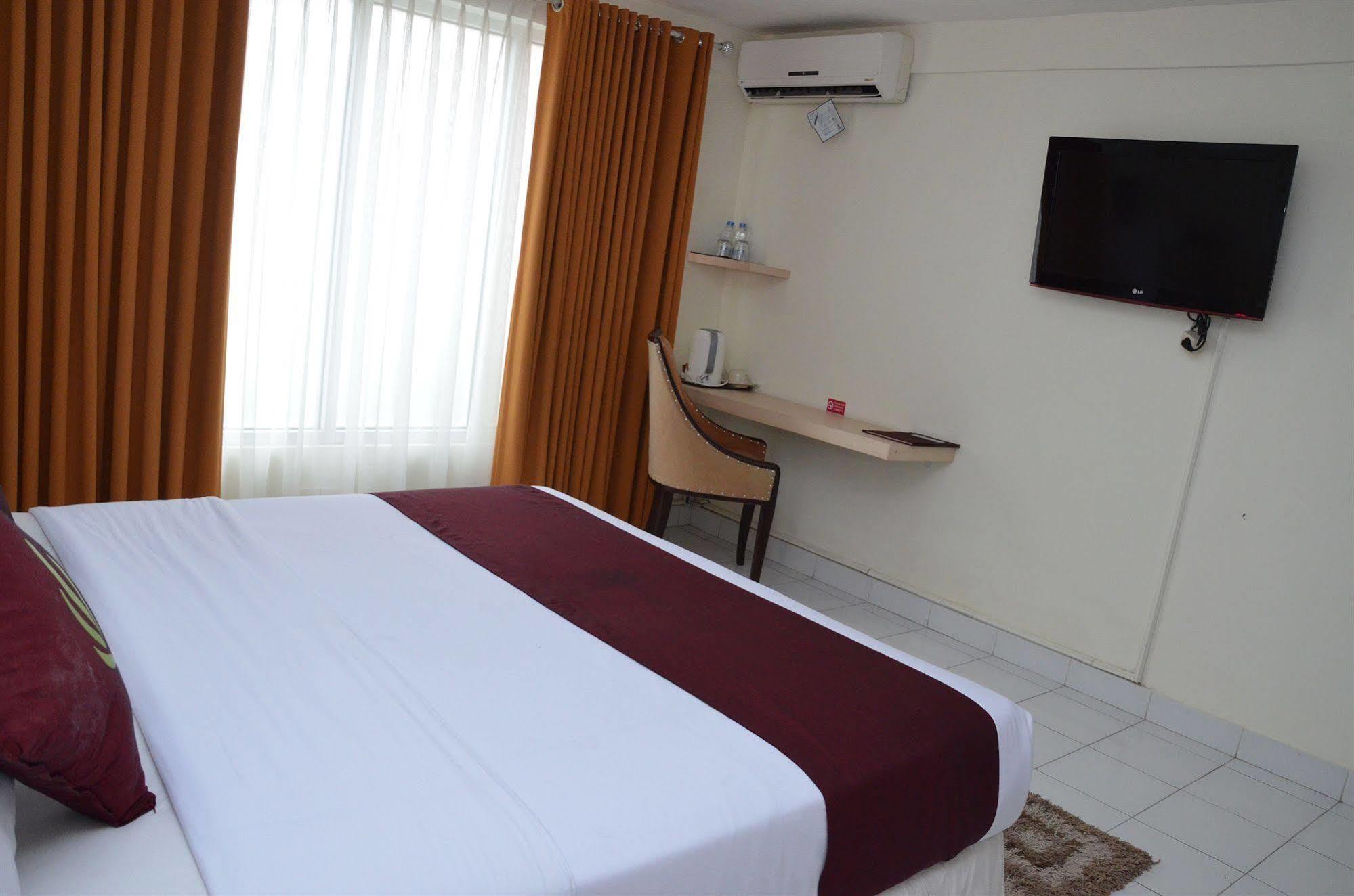 Santosa City Hotel Denpasar  Luaran gambar